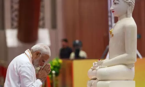 भगवान महावीर के विचार सदैव मानवता के पथ-प्रदर्शक बने रहेंगेः प्रधानमंत्री नरेंद्र मोदी भगवान महावीर के विचार सदैव मानवता के पथ-प्रदर्शक बने रहेंगेः प्रधानमंत्री नरेंद्र मोदी