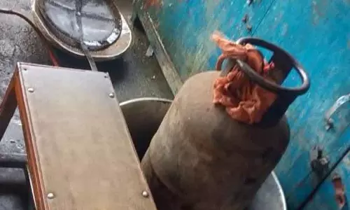 पैनिक बाइंग में बढ़ोतरी के बाद Hisar में LPG सप्लाई बहाल: एडमिन पैनिक बाइंग में बढ़ोतरी के बाद Hisar में LPG सप्लाई बहाल: एडमिन