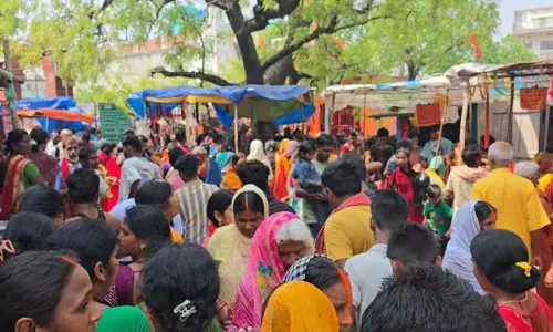 8 लोगों की मौत, मंदिर में भगदड़ की खबर 8 लोगों की मौत, मंदिर में भगदड़ की खबर
