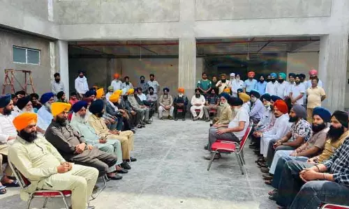 Haryana के मीरी पीरी इंस्टीट्यूट में झड़प के बाद सिख नेताओं समेत 20 पर केस दर्ज Haryana के मीरी पीरी इंस्टीट्यूट में झड़प के बाद सिख नेताओं समेत 20 पर केस दर्ज