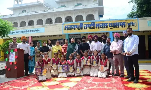 Doraha: सरकारी स्कूल के स्टूडेंट्स को पढ़ाई और स्पोर्ट्स में बेहतरीन काम के लिए सम्मानित किया Doraha: सरकारी स्कूल के स्टूडेंट्स को पढ़ाई और स्पोर्ट्स में बेहतरीन काम के लिए सम्मानित किया