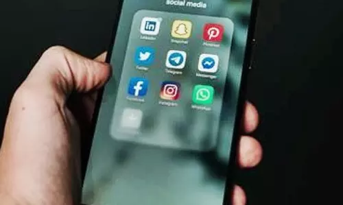 बच्चों की सुरक्षा पर ऑस्ट्रेलिया सख्त, फेसबुक-इंस्टाग्राम समेत कई प्लेटफॉर्म्स की जांच शुरू बच्चों की सुरक्षा पर ऑस्ट्रेलिया सख्त, फेसबुक-इंस्टाग्राम समेत कई प्लेटफॉर्म्स की जांच शुरू