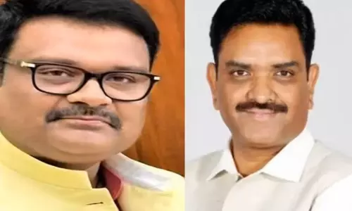 Kannauj: सुब्रत ने उठाई मंत्री असीम अरुण पर सवालों की झड़ी Kannauj: सुब्रत ने उठाई मंत्री असीम अरुण पर सवालों की झड़ी