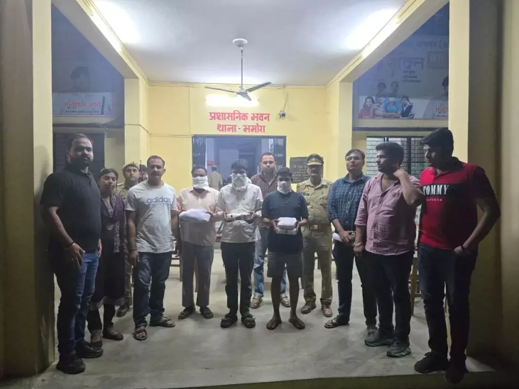 Bareilly: पुलिस की बड़ी सफलता, भारी मात्रा में ड्रग्स जब्त Bareilly: पुलिस की बड़ी सफलता, भारी मात्रा में ड्रग्स जब्त