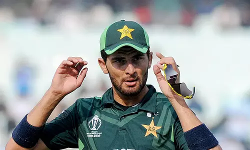 PCB ने शाहीन अफरीदी और नसीम शाह पर सुरक्षा उल्लंघन और आपत्तिजनक ट्वीट के लिए जुर्माना लगाया