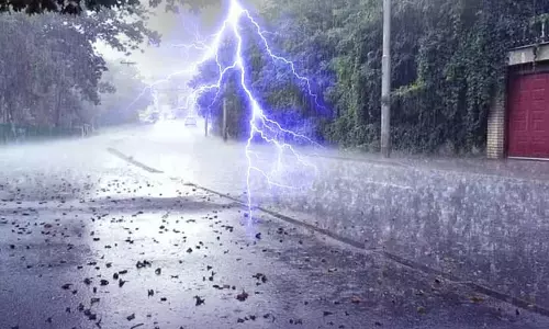 अगले तीन घंटों में Odisha के सात जिलों में आंधी-तूफान और बिजली गिरने की संभावना