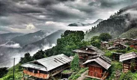 Dehradun: पहाड़ों में मौसम रहेगा खराब, येलो अलर्ट के साथ सावधानी जरूरी Dehradun: पहाड़ों में मौसम रहेगा खराब, येलो अलर्ट के साथ सावधानी जरूरी