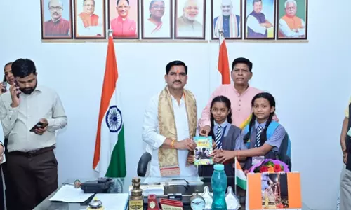 केंद्रीय राज्य मंत्री तोखन साहू ने बिलासपुर निज निवास में लगाया जनदर्शन