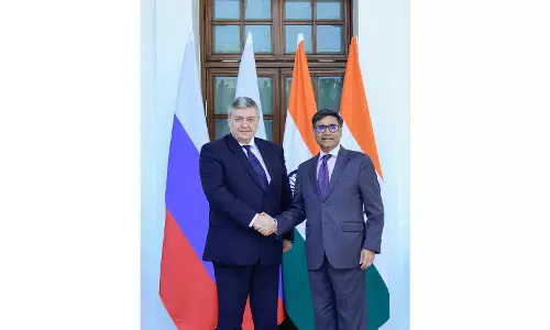 India और रूस ने विदेश मंत्रालय के साथ बातचीत की, आने वाले संपर्कों के शेड्यूल, द्विपक्षीय संबंधों पर चर्चा की India और रूस ने विदेश मंत्रालय के साथ बातचीत की, आने वाले संपर्कों के शेड्यूल, द्विपक्षीय संबंधों पर चर्चा की