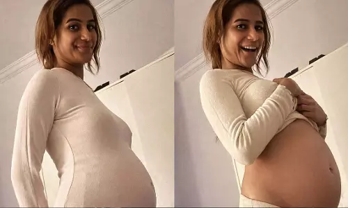 Poonam Pandey प्रेग्नेंट हैं? एक्ट्रेस ने नई तस्वीरों में बेबी बंप दिखाया Poonam Pandey प्रेग्नेंट हैं? एक्ट्रेस ने नई तस्वीरों में बेबी बंप दिखाया