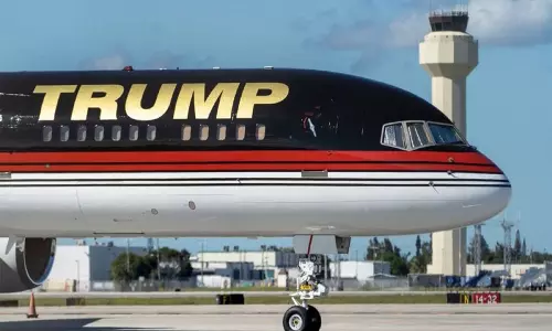 फ्लोरिडा एयरपोर्ट का नाम बदलकर US प्रेसिडेंट ट्रंप के नाम पर रखा जाएगा फ्लोरिडा एयरपोर्ट का नाम बदलकर US प्रेसिडेंट ट्रंप के नाम पर रखा जाएगा