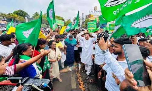 Biju पटनायक पर टिप्पणी को लेकर बीजद ने निशिकांत दुबे से माफी की मांग की Biju पटनायक पर टिप्पणी को लेकर बीजद ने निशिकांत दुबे से माफी की मांग की