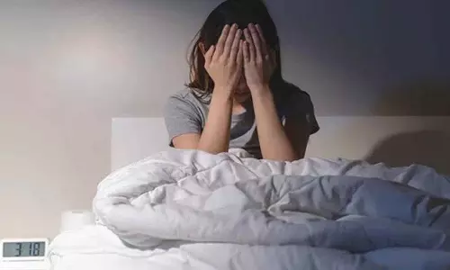 भारतीयों में दिन-ब-दिन बढ़ रही है Insomnia की समस्या, एक्सपर्ट्स का कहना है ध्यान रखना ज़रूरी भारतीयों में दिन-ब-दिन बढ़ रही है Insomnia की समस्या, एक्सपर्ट्स का कहना है ध्यान रखना ज़रूरी