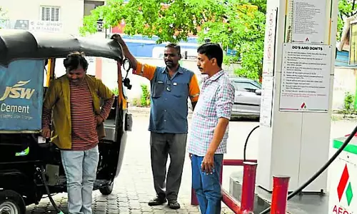 Karnataka : ऑटो गैस की कीमतों में बढ़ोतरी, ड्राइवर उलझन में