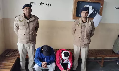 Shimla में खरड़ का एक व्यक्ति और कोटखाई का एक युवक नशीले पदार्थों के साथ गिरफ्तार Shimla में खरड़ का एक व्यक्ति और कोटखाई का एक युवक नशीले पदार्थों के साथ गिरफ्तार