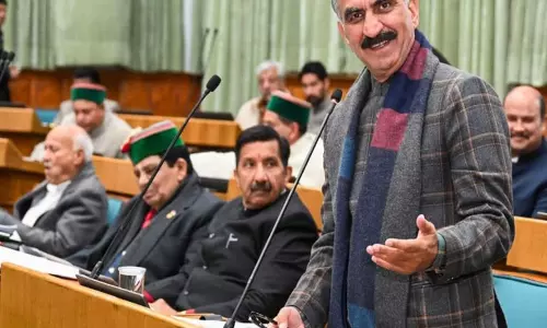 Dehra MLA ने कहा कि ज़्यादा गाद से मछलियां मर रही, CM सुखू ने ड्रेजिंग का वादा किया
