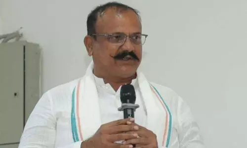 Sapkal ने खराट केस लीक के लिए गृह विभाग को दोषी ठहराया Sapkal ने खराट केस लीक के लिए गृह विभाग को दोषी ठहराया