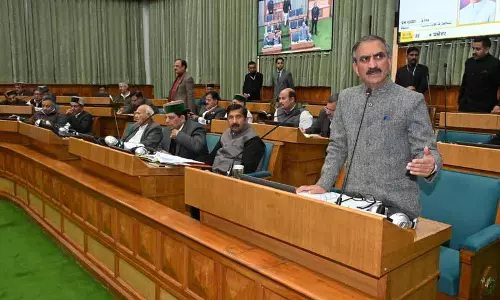 CM Sukhu ने एंट्री टैक्स में राहत का भरोसा दिया, बॉर्डर पर तनाव के बीच इसे तर्कसंगत बनाने का आदेश दिया CM Sukhu ने एंट्री टैक्स में राहत का भरोसा दिया, बॉर्डर पर तनाव के बीच इसे तर्कसंगत बनाने का आदेश दिया