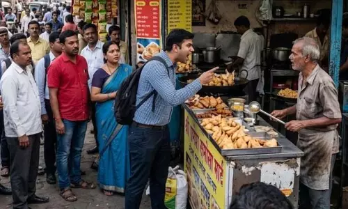 Mumbai में ग्राहक ने समोसे के बिल को लेकर दुकानदार की उंगली तोड़ दी Mumbai में ग्राहक ने समोसे के बिल को लेकर दुकानदार की उंगली तोड़ दी