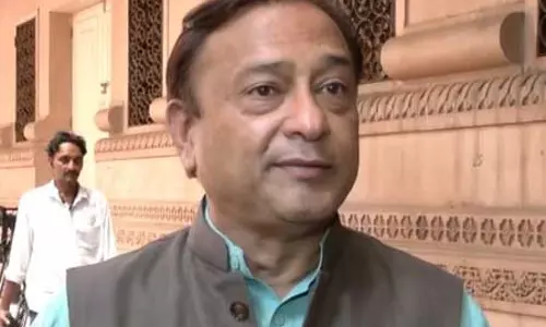आईपीएल टिकट विवाद पर राजू वाघमारे का तंज, कांग्रेस का वीआईपी कल्चर से पुराना नाता आईपीएल टिकट विवाद पर राजू वाघमारे का तंज, कांग्रेस का वीआईपी कल्चर से पुराना नाता