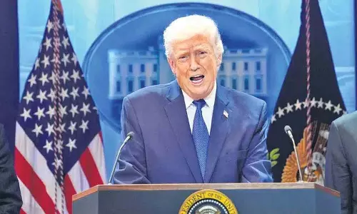 Donald Trump ने दुनिया को हमसे तेल खरीदने या जोखिम उठाने के लिए तैयार रहने का सुझाव दिया Donald Trump ने दुनिया को हमसे तेल खरीदने या जोखिम उठाने के लिए तैयार रहने का सुझाव दिया