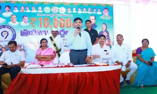 Nalgonda ने फ्री बस स्कीम से फायदा उठाने वाली महिलाओं को सम्मानित किया