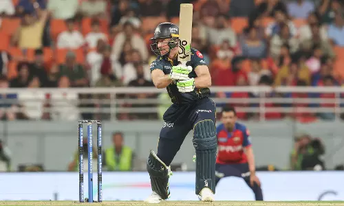 IPL 2026: गुजरात को दूसरा झटका, शुबमन गिल आउट IPL 2026: गुजरात को दूसरा झटका, शुबमन गिल आउट