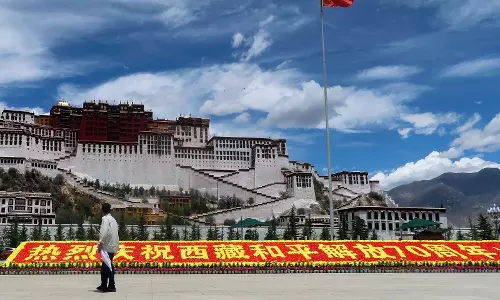 रिनपोछे के अंतिम संस्कार के दौरान China ने तिब्बती मठ पर अपनी पकड़ मजबूत कर ली
