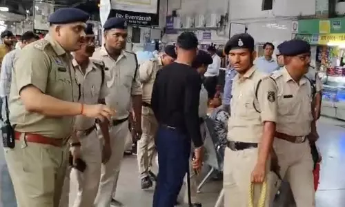 रायपुर रेलवे स्टेशन में पुलिस ने किया मॉकड्रिल