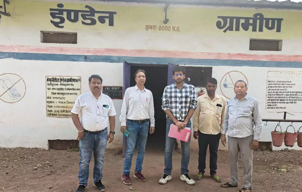 गैस एजेंसी और होटलों से घरेलू गैस सिलेंडर जब्त गैस एजेंसी और होटलों से घरेलू गैस सिलेंडर जब्त