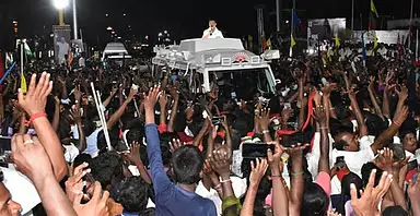Chennai में चुनाव प्रचार: 724 याचिकाएं मंजूर Chennai में चुनाव प्रचार: 724 याचिकाएं मंजूर