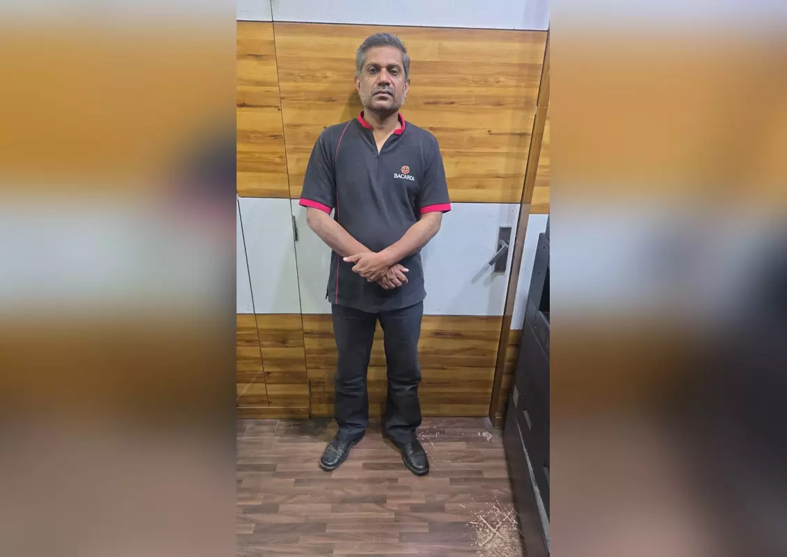 देशभर में 1100 से अधिक फर्जी धमकी भरे संदेश...फर्जी बम धमकियों के मास्टरमाइंड से अब इस राज्य की पुलिस करेगी पूछताछ देशभर में 1100 से अधिक फर्जी धमकी भरे संदेश...फर्जी बम धमकियों के मास्टरमाइंड से अब इस राज्य की पुलिस करेगी पूछताछ