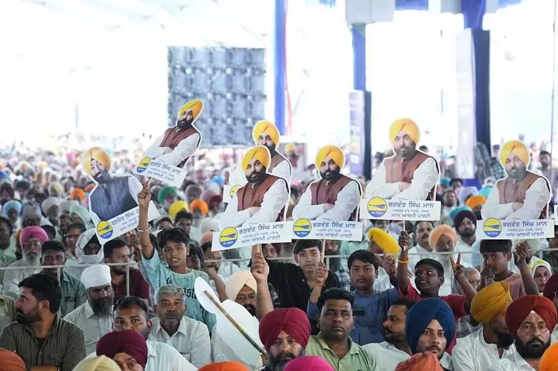 मुफ्त की चीजें गरीबी खत्म नहीं कर सकतीं: CM Mann मुफ्त की चीजें गरीबी खत्म नहीं कर सकतीं: CM Mann