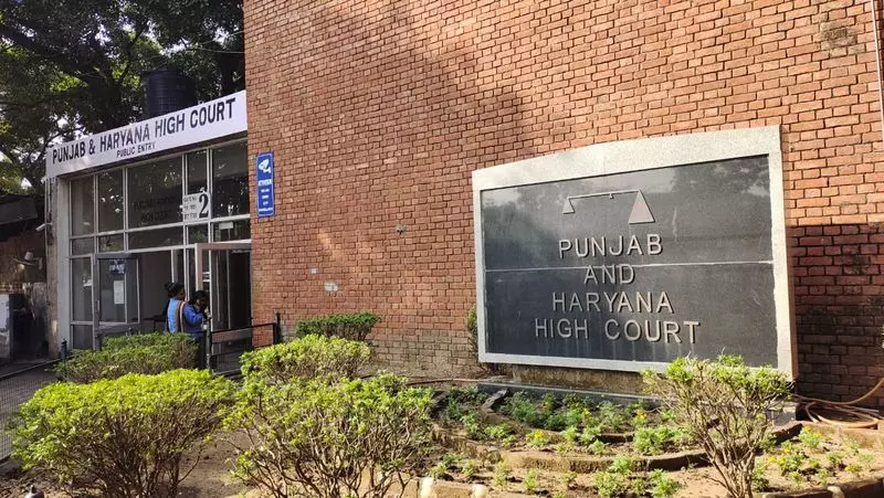 जब गवाह वर्दी पहने, HC ने कहा कि बिना सबूत के पुलिस की गवाही पर शक नहीं किया जा सकता जब गवाह वर्दी पहने, HC ने कहा कि बिना सबूत के पुलिस की गवाही पर शक नहीं किया जा सकता