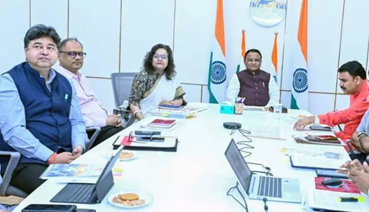 CM Majhi ने गोदाबरीश मिश्रा आदर्श प्राथमिक विद्यालय परियोजना की प्रगति की समीक्षा की CM Majhi ने गोदाबरीश मिश्रा आदर्श प्राथमिक विद्यालय परियोजना की प्रगति की समीक्षा की
