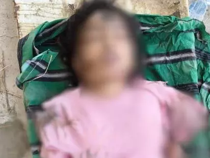 रेलवे ट्रैक में 14 साल की किशोरी की लाश मिली रेलवे ट्रैक में 14 साल की किशोरी की लाश मिली