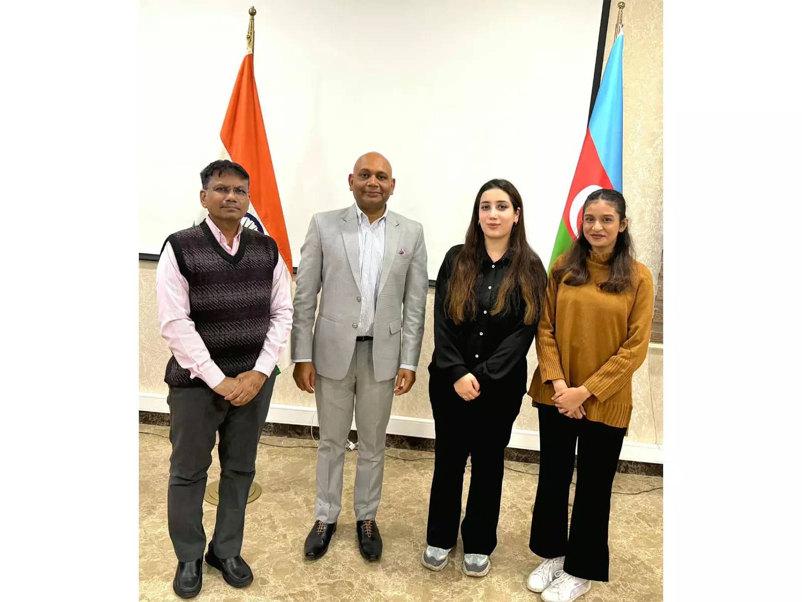 भारत ने Azerbaijan को नागरिक ट्रांज़िट के लिए दिया धन्यवाद भारत ने Azerbaijan को नागरिक ट्रांज़िट के लिए दिया धन्यवाद
