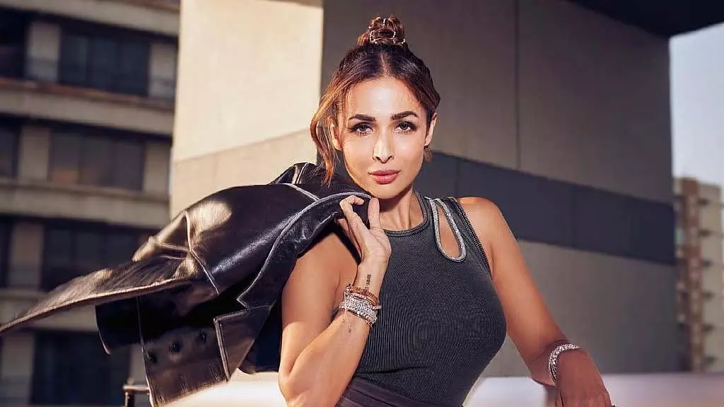 Malaika Arora ने बांद्रा वेस्ट में ₹3.10 लाख/महीना किराए पर लिया अपार्टमेंट Malaika Arora ने बांद्रा वेस्ट में ₹3.10 लाख/महीना किराए पर लिया अपार्टमेंट