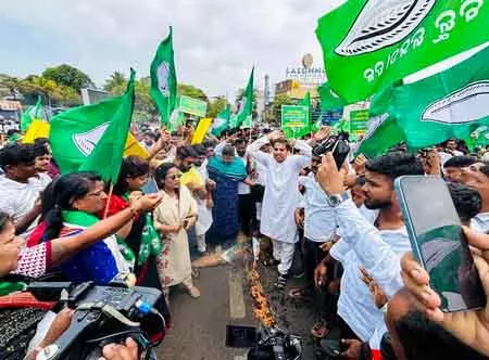 Biju पटनायक पर टिप्पणी को लेकर बीजद ने निशिकांत दुबे से माफी की मांग की Biju पटनायक पर टिप्पणी को लेकर बीजद ने निशिकांत दुबे से माफी की मांग की