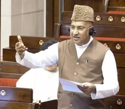 पीएम स्वनिधि योजना से जम्मू-कश्मीर में 17,600 से ज़्यादा रेहड़ी-पटरी वालों को फ़ायदा: Tokhan Sahu पीएम स्वनिधि योजना से जम्मू-कश्मीर में 17,600 से ज़्यादा रेहड़ी-पटरी वालों को फ़ायदा: Tokhan Sahu