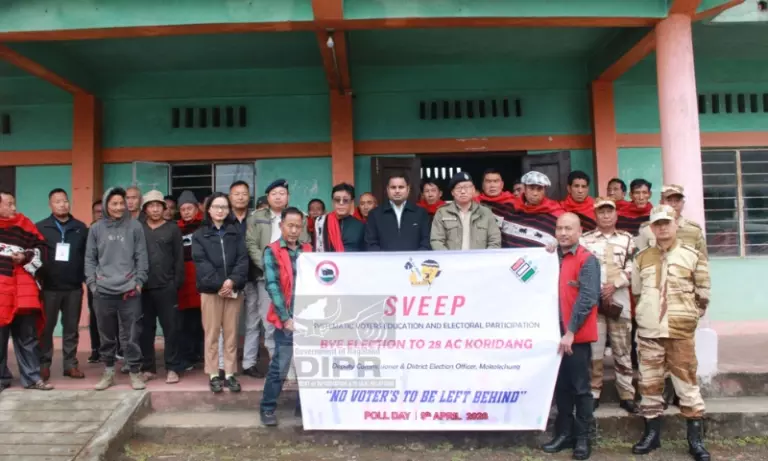 Nagaland : मोकोकचुंग ने कोरिडांग उपचुनाव से पहले लोंगखुम ग्राम परिषद के साथ स्वीप बैठक की Nagaland : मोकोकचुंग ने कोरिडांग उपचुनाव से पहले लोंगखुम ग्राम परिषद के साथ स्वीप बैठक की