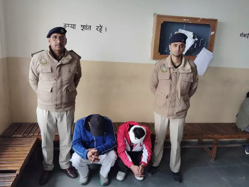 Shimla में खरड़ का एक व्यक्ति और कोटखाई का एक युवक नशीले पदार्थों के साथ गिरफ्तार Shimla में खरड़ का एक व्यक्ति और कोटखाई का एक युवक नशीले पदार्थों के साथ गिरफ्तार