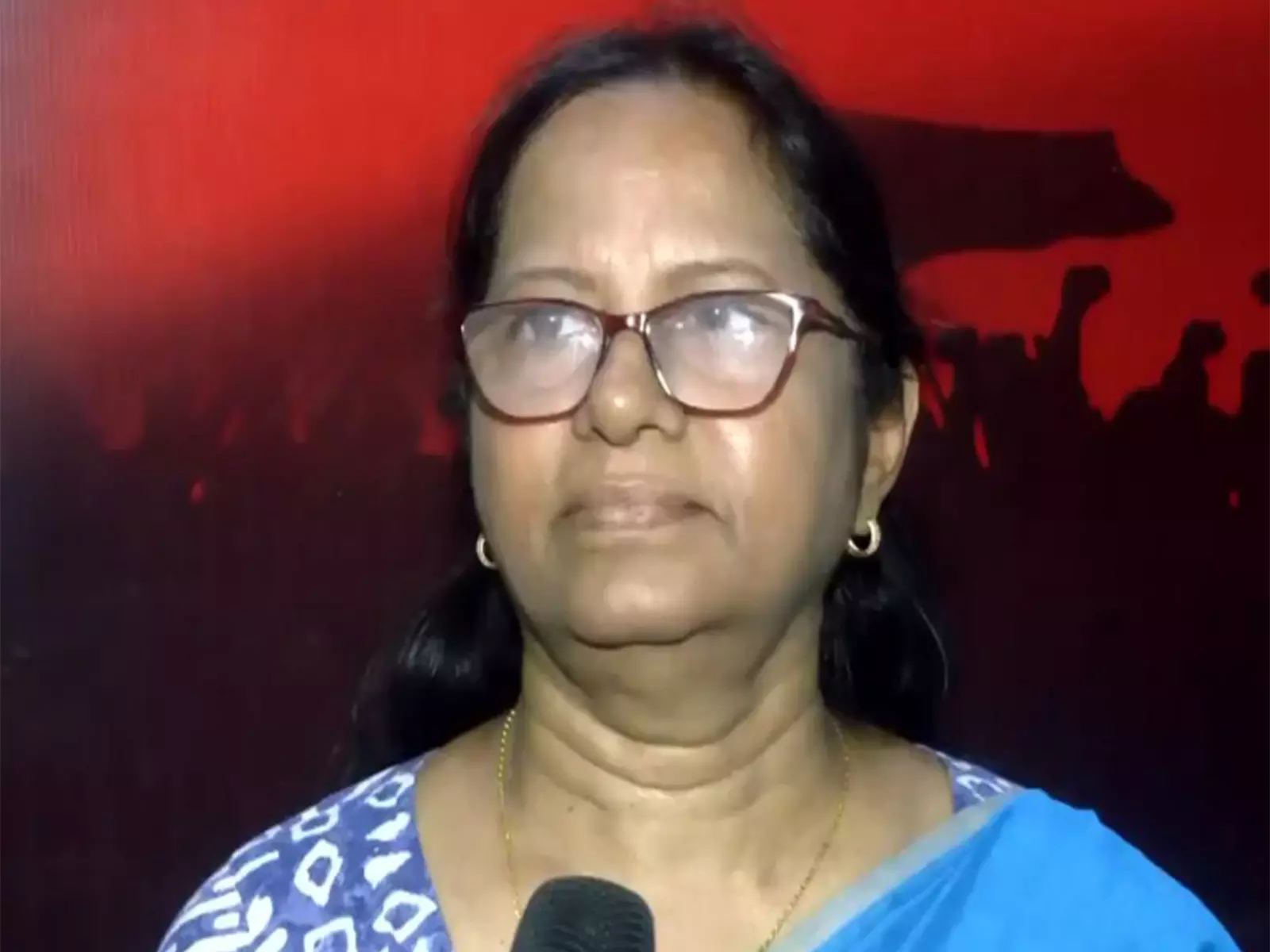 हमारे घोषणापत्र का राजनीतिक फोकस बीजेपी को हराना है: तमिलनाडु चुनाव पर CPI नेता वहीदा निज़ाम हमारे घोषणापत्र का राजनीतिक फोकस बीजेपी को हराना है: तमिलनाडु चुनाव पर CPI नेता वहीदा निज़ाम