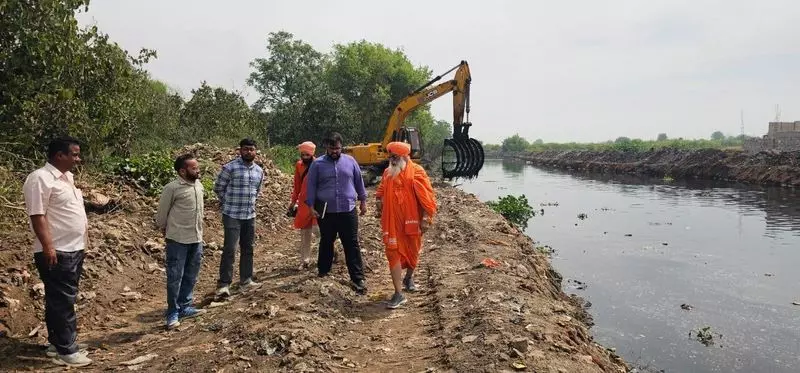 ब्यूरोक्रेसी बुद्ध दरिया को प्रदूषित करने में एक्सपर्ट: MP ब्यूरोक्रेसी बुद्ध दरिया को प्रदूषित करने में एक्सपर्ट: MP
