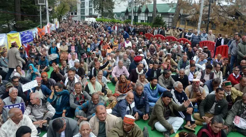 पेंशनर्स ने बकाये को लेकर शिमला में Himachal विधानसभा के पास प्रदर्शन किया पेंशनर्स ने बकाये को लेकर शिमला में Himachal विधानसभा के पास प्रदर्शन किया