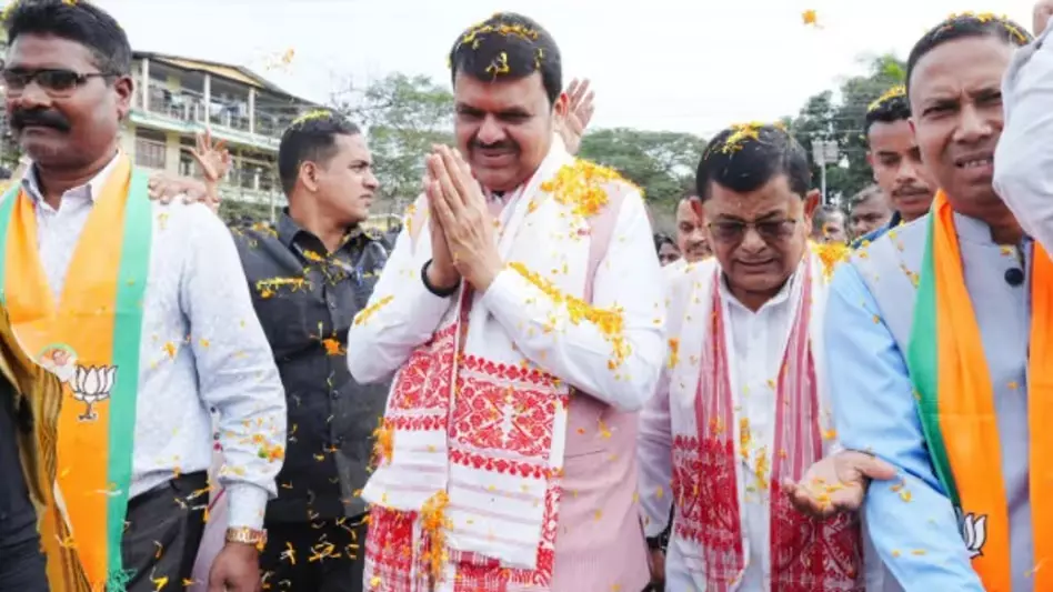 असम पर “तोड़ने” की साज़िश नाकाम: Devendra Fadnavis असम पर “तोड़ने” की साज़िश नाकाम: Devendra Fadnavis