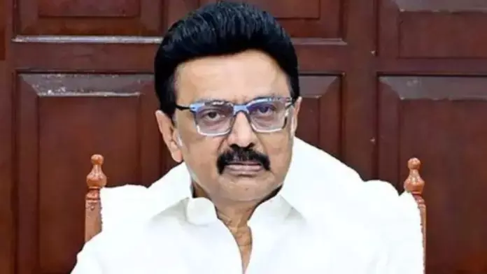 M.K. Stalin की मामूली कैश होल्डिंग ने सोशल मीडिया पर मचाई हलचल M.K. Stalin की मामूली कैश होल्डिंग ने सोशल मीडिया पर मचाई हलचल