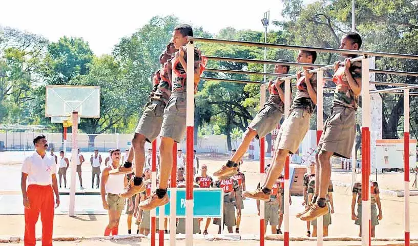 Indian Army ने भर्ती की डेडलाइन 10 अप्रैल तक बढ़ाई Indian Army ने भर्ती की डेडलाइन 10 अप्रैल तक बढ़ाई