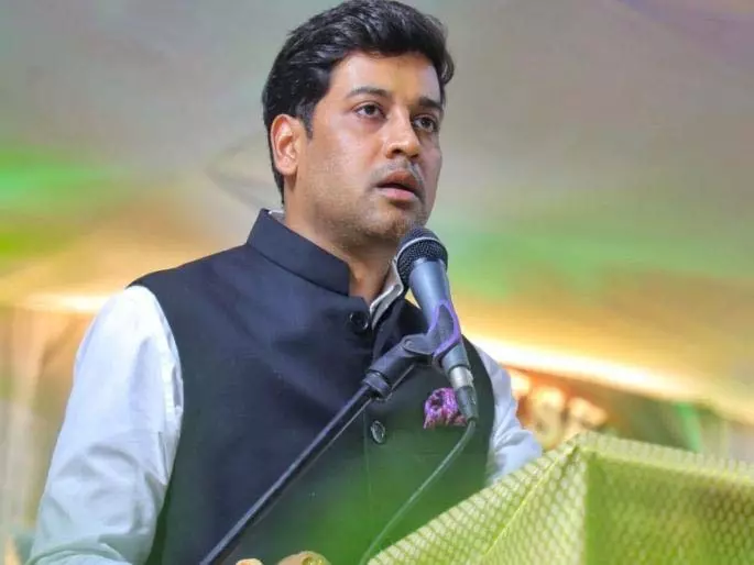 Shinde Sena ने लोकसभा के लिए संपर्क व्यक्ति नियुक्त किए, श्रीकांत शिंदे प्रमुख Shinde Sena ने लोकसभा के लिए संपर्क व्यक्ति नियुक्त किए, श्रीकांत शिंदे प्रमुख