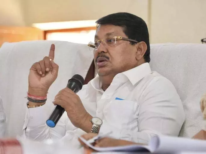 Vadettiwar ने गैस और पेट्रोल की कमी के लिए नेहरू को दोषी ठहराया Vadettiwar ने गैस और पेट्रोल की कमी के लिए नेहरू को दोषी ठहराया